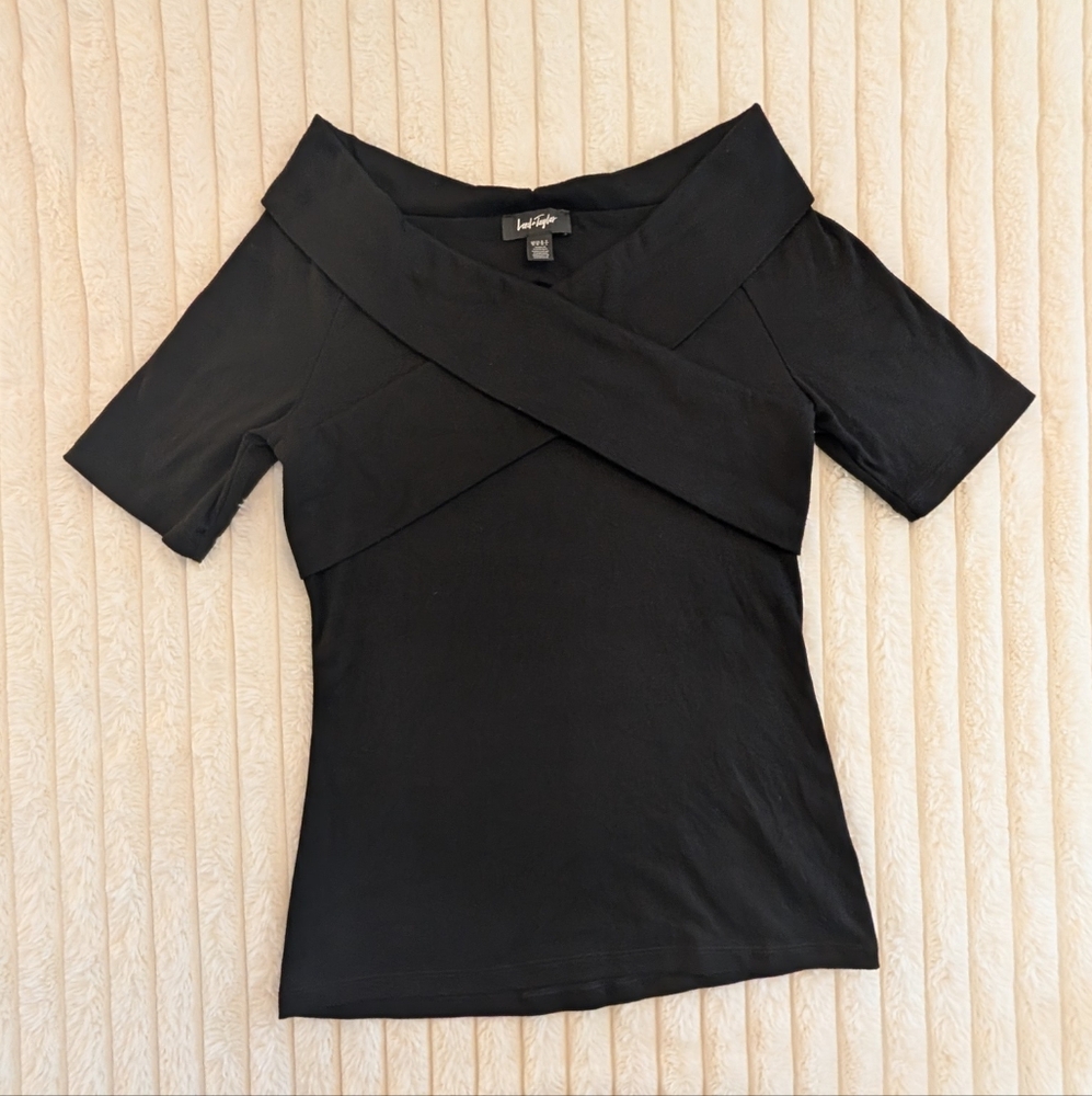 🩷 5/$25 - Lord & Taylor Classic Black Top